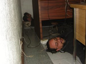 Durmiendo la mona en el Municipio.