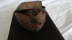 La vida creada por Luis Arcas amenaza con escapar de su viejo frigorífico.