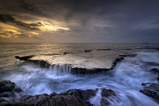 Ella se sentaba en los arrecifes 41 de 60